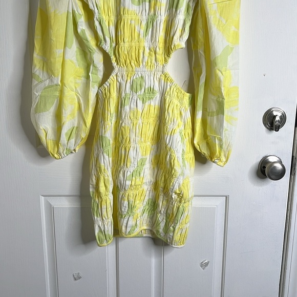 Sabo Banks Shirred Mini Dress Solstice Floral size S Cut Outs Puff Sleev… - Picture 7 of 16